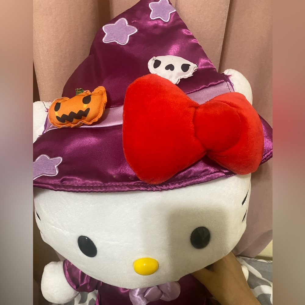 Hello kitty witch greeter - Picture 2 of 3